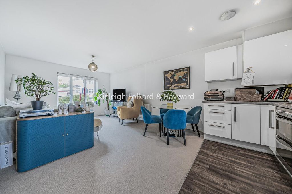 Property photo 2 of 16 Picture 2