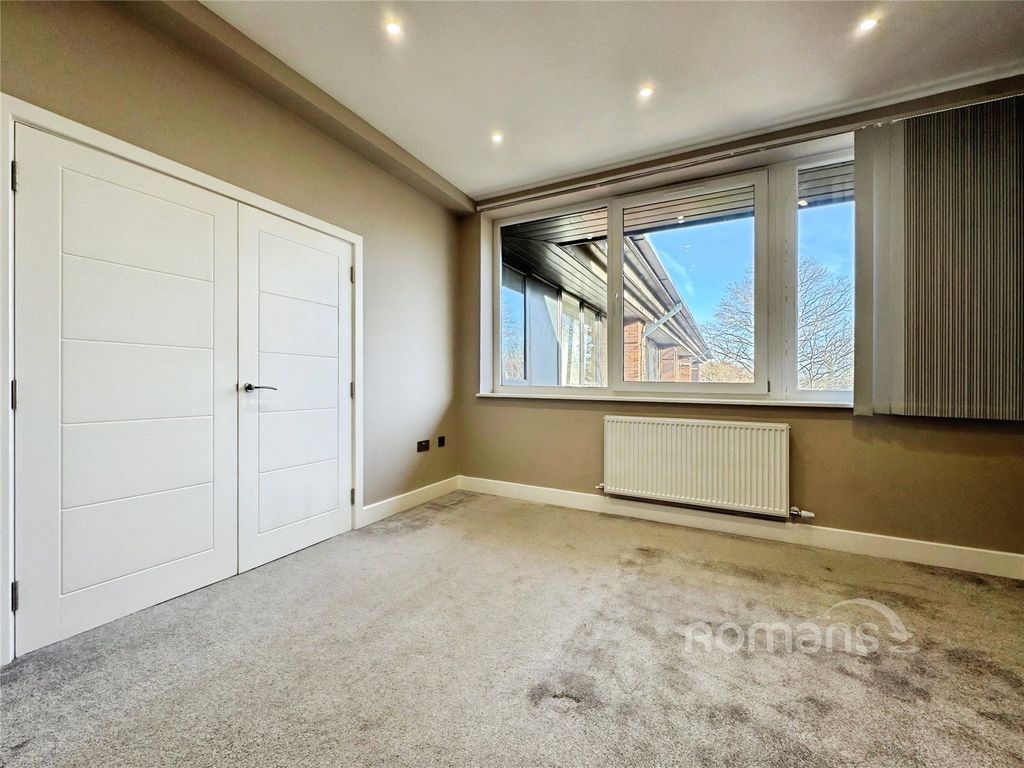Property photo 3 of 6 Picture No. 19