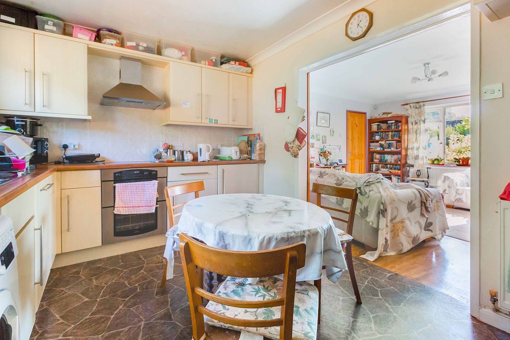 Property photo 3 of 16