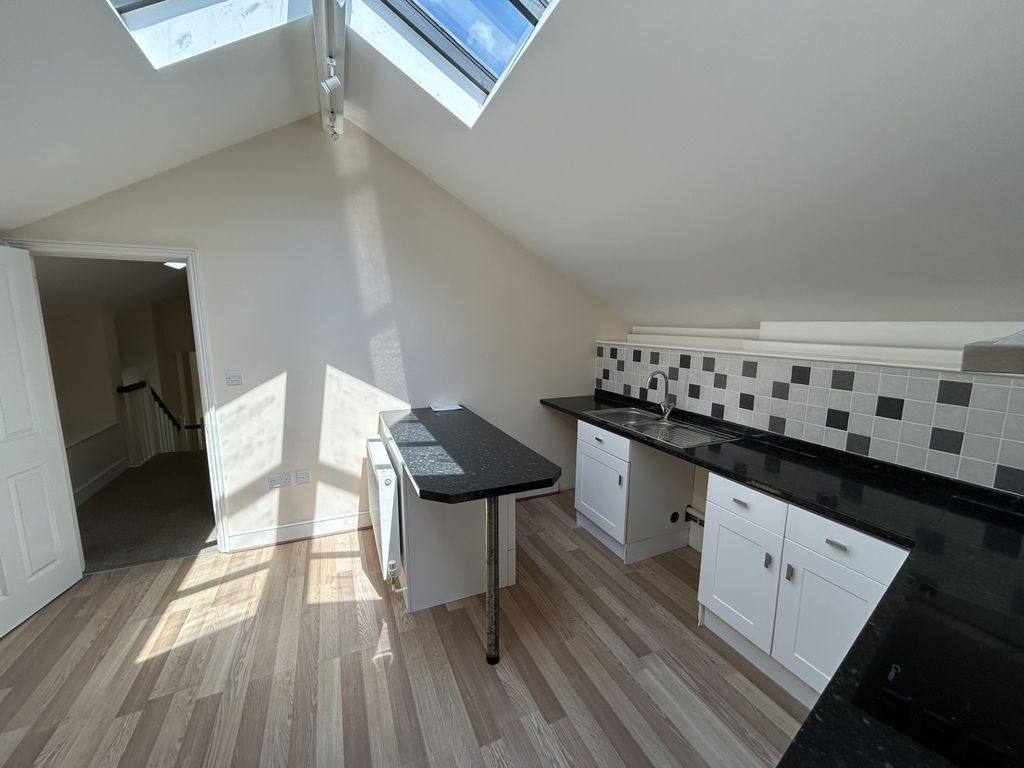 Property photo 3 of 9 Img_2739