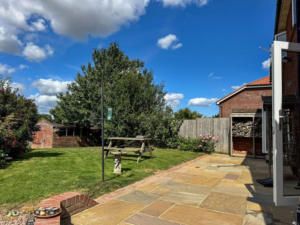 Property photo 2 of 19