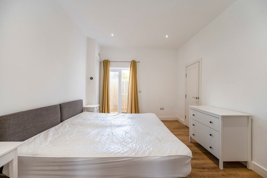 Property photo 3 of 14 Pbox-Img.Jpg