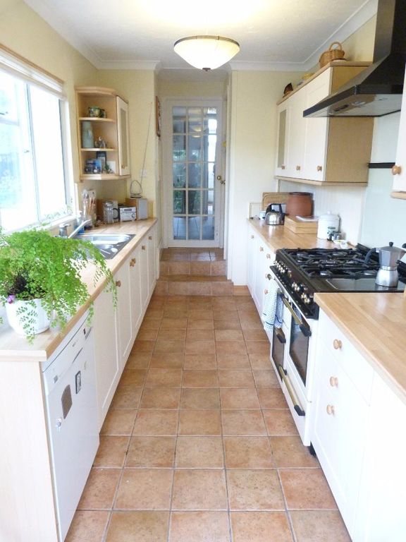 Property photo 3 of 4