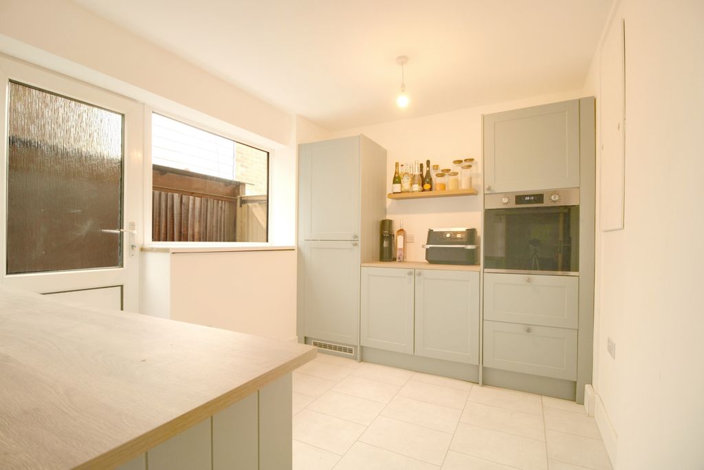 Property photo 2 of 27 Img_6048-Img_6050