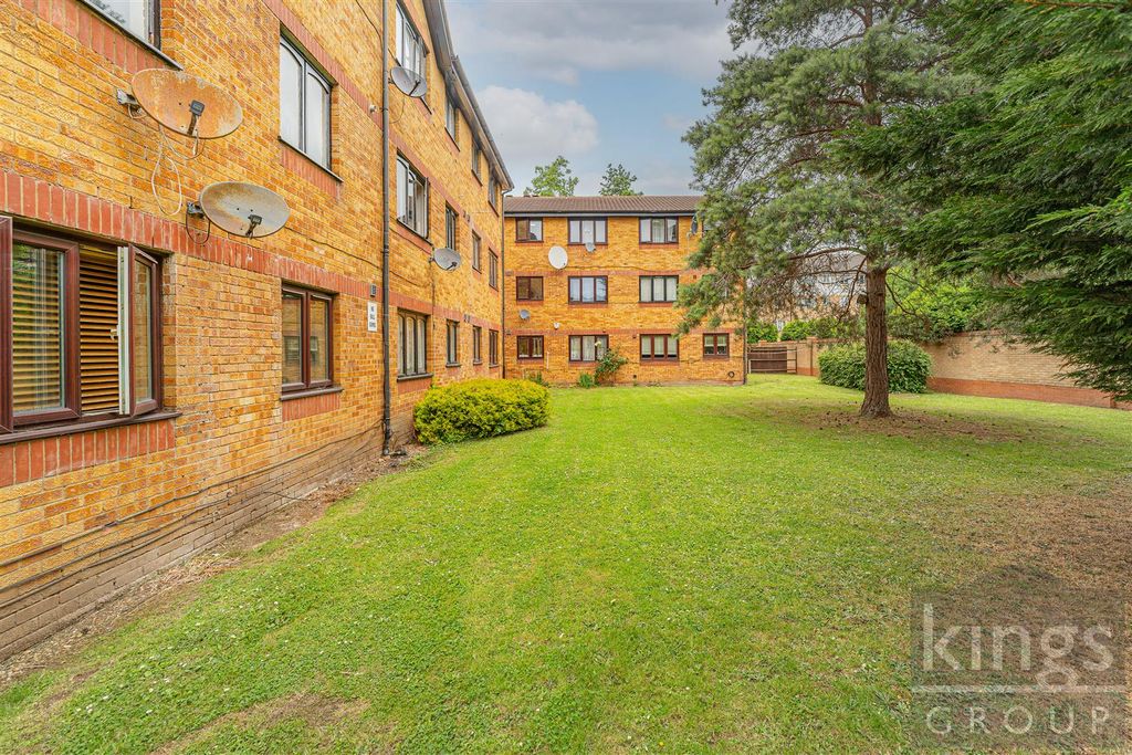 Property photo 2 of 16