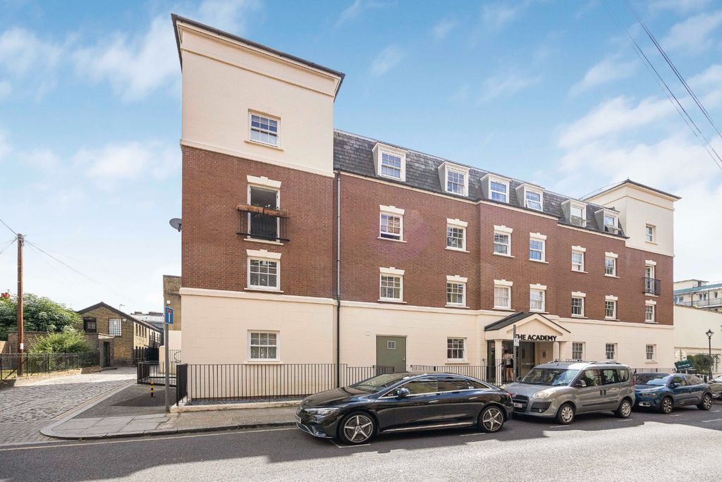 Property photo 1 of 13 4450511