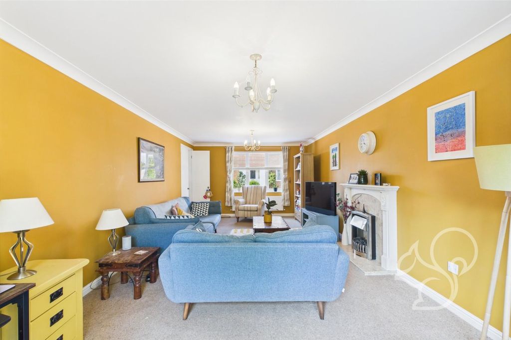 Property photo 2 of 32 Cam01659G0-Pr0431-Still005.Jpg