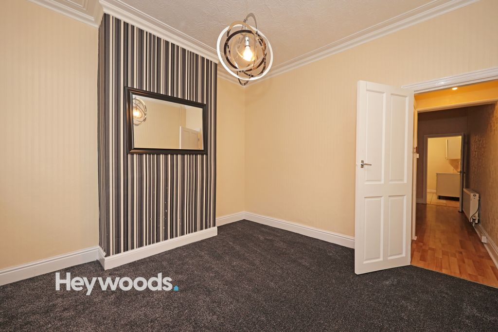 Property photo 3 of 32 0F1A4836