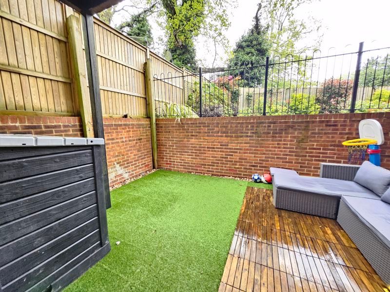 Property photo 2 of 12 Photo 17