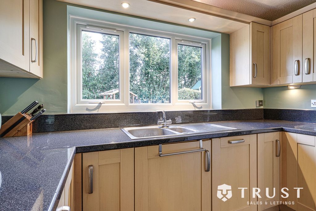 Additional image 6 of 3 bed detached house for saleRichmond Park Avenue, Roberttown, Liversedge WF15