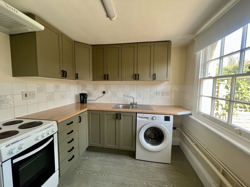 Property photo 2 of 12 Kitchen