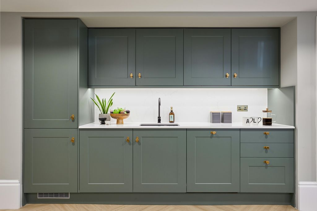 Property photo 3 of 20 Cavendish Square 12.Jpg