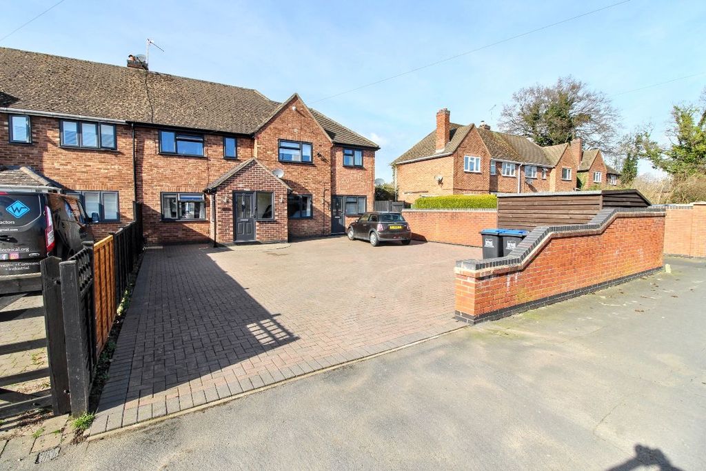 Property photo 1 of 31