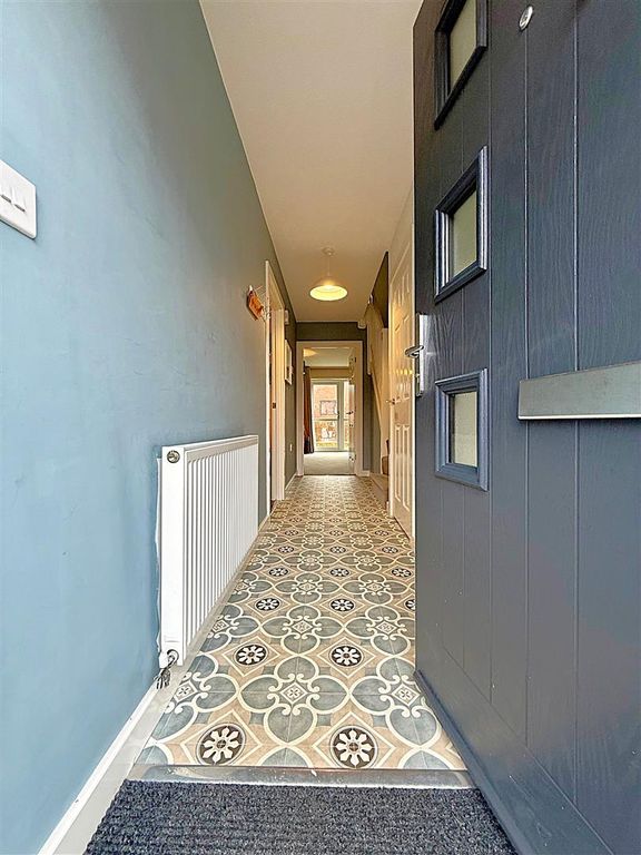 Property photo 3 of 13 Entrance Hall.Jpg