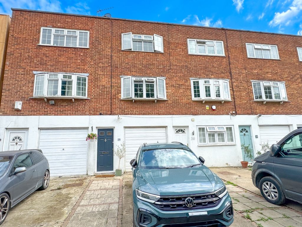 Property photo 2 of 16 4357974