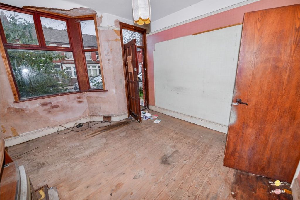 Property photo 2 of 22