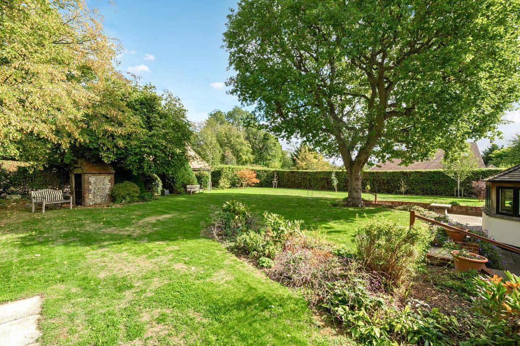 Property photo 3 of 19