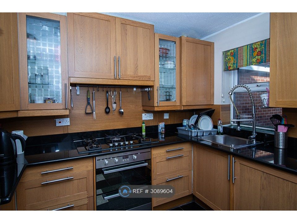 Property photo 3 of 15 Kitchen
