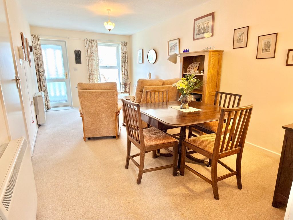 Property photo 3 of 9
