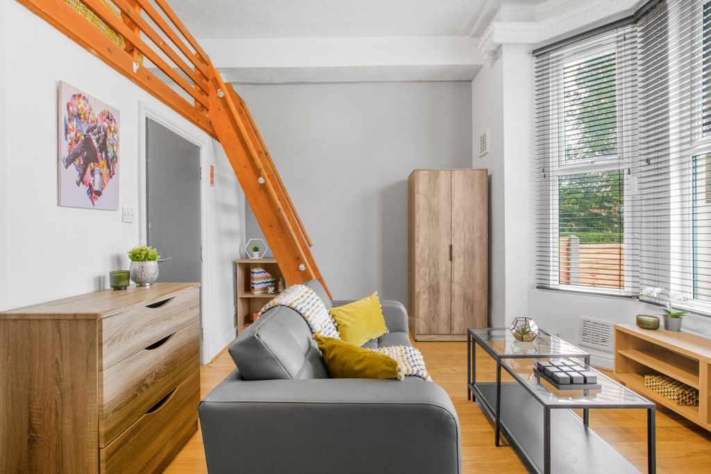 Property photo 2 of 10 Property Photo