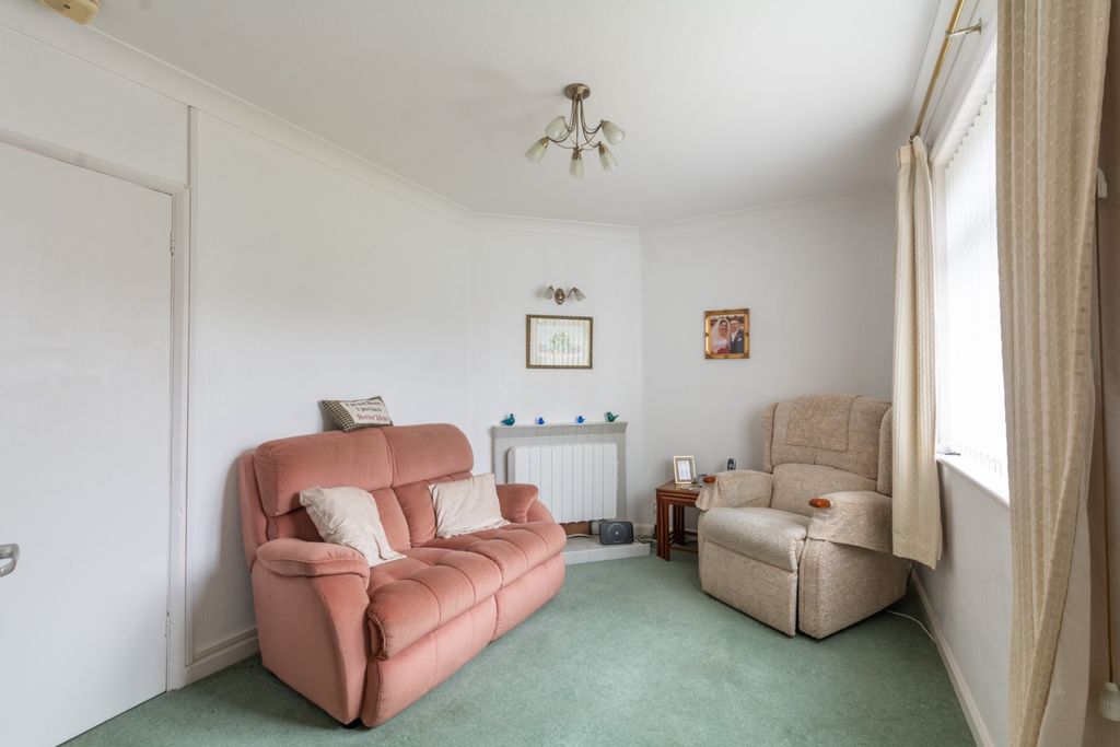 Property photo 3 of 13 Picture No. 18