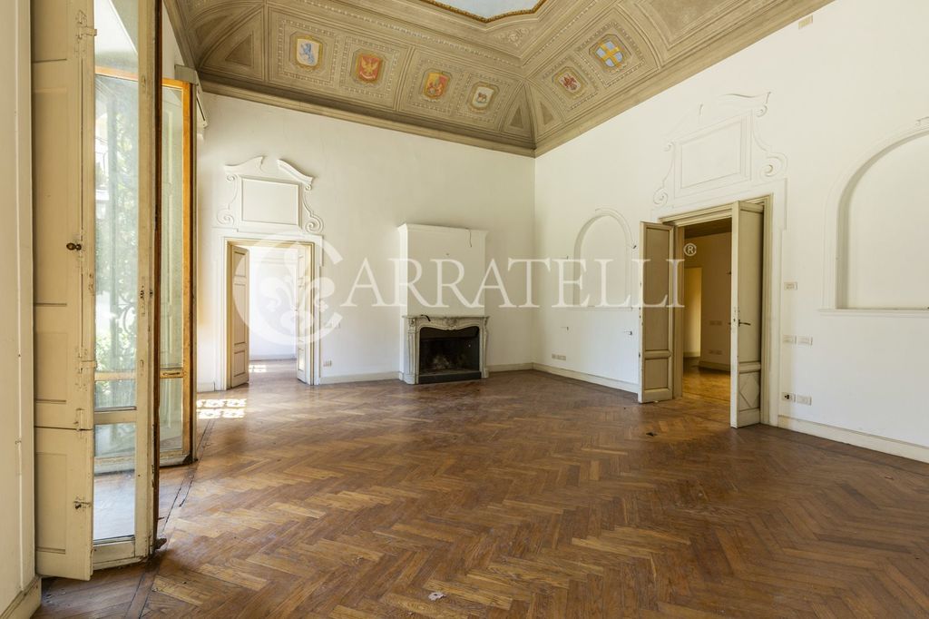 Property photo 1 of 53 Prestigious Apartment With Private Courtyard In The Libertà Quarter – Florence
