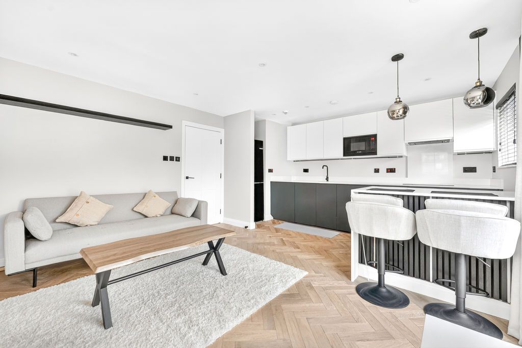 Property photo 3 of 18 Photo 26