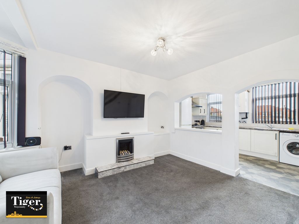 Property photo 2 of 14