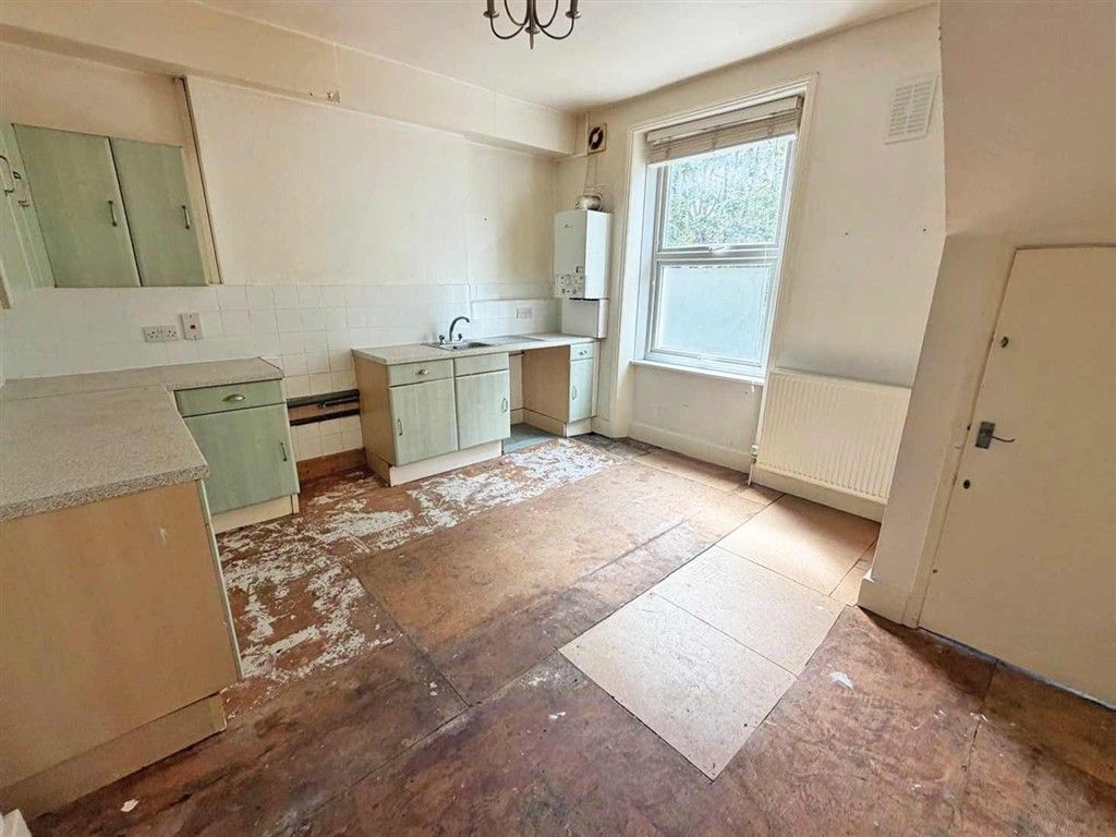 Property photo 3 of 5