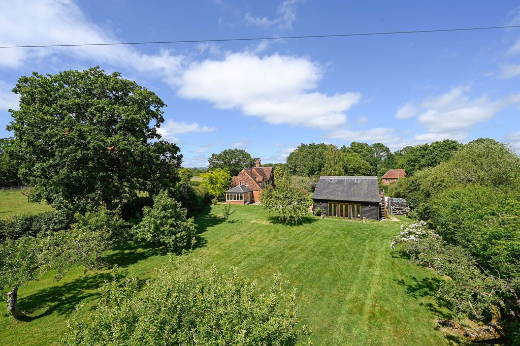Property photo 2 of 31