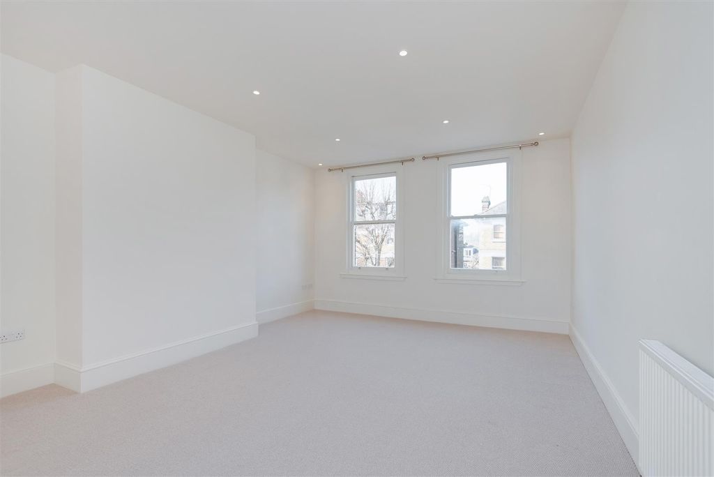 Property photo 2 of 10 46415_Hi-Res(11).Jpg