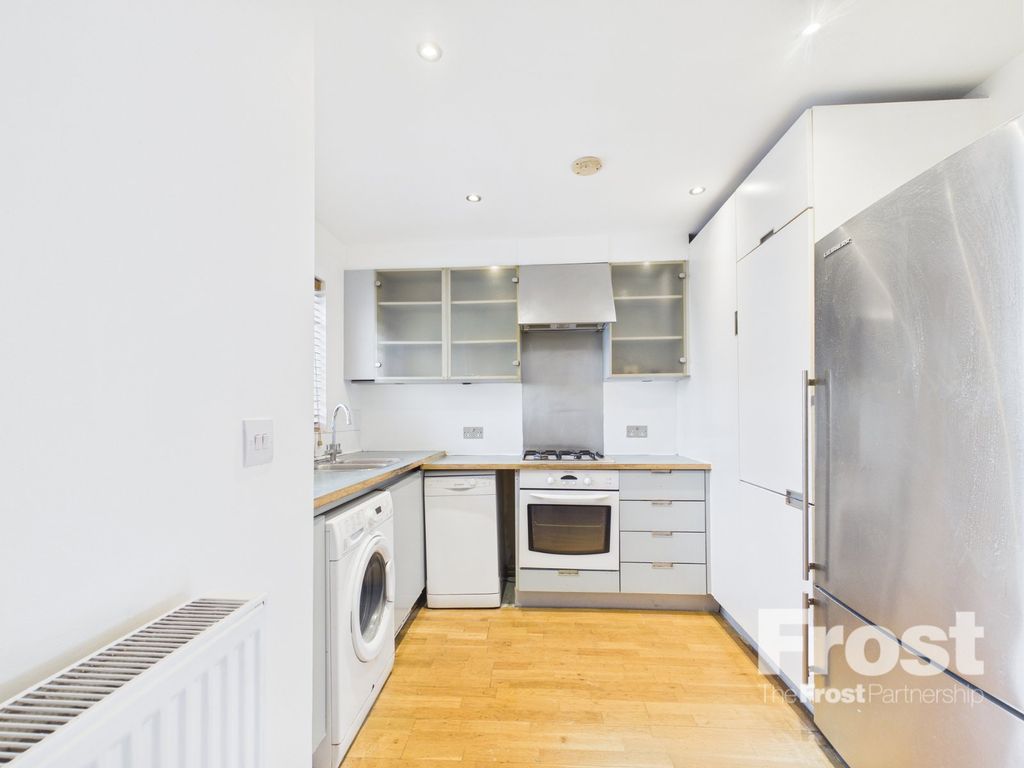 Property photo 1 of 9 Kitchen