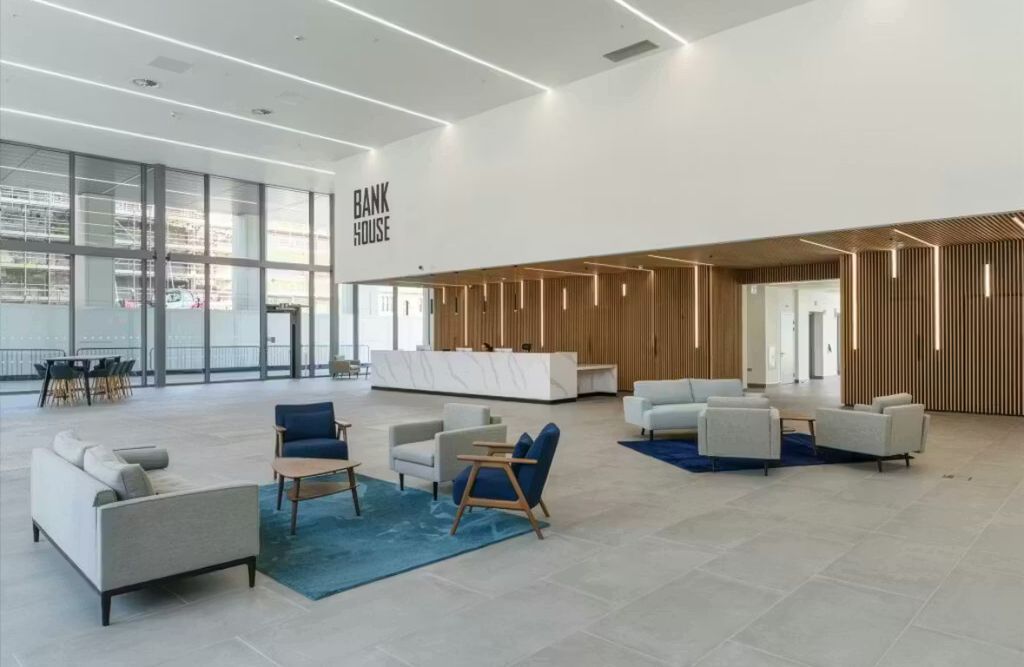 Property photo 3 of 8 Reception