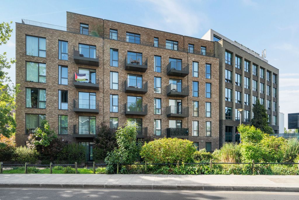 Property photo 2 of 12