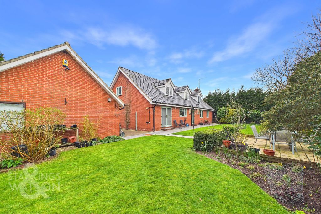 Property photo 1 of 31