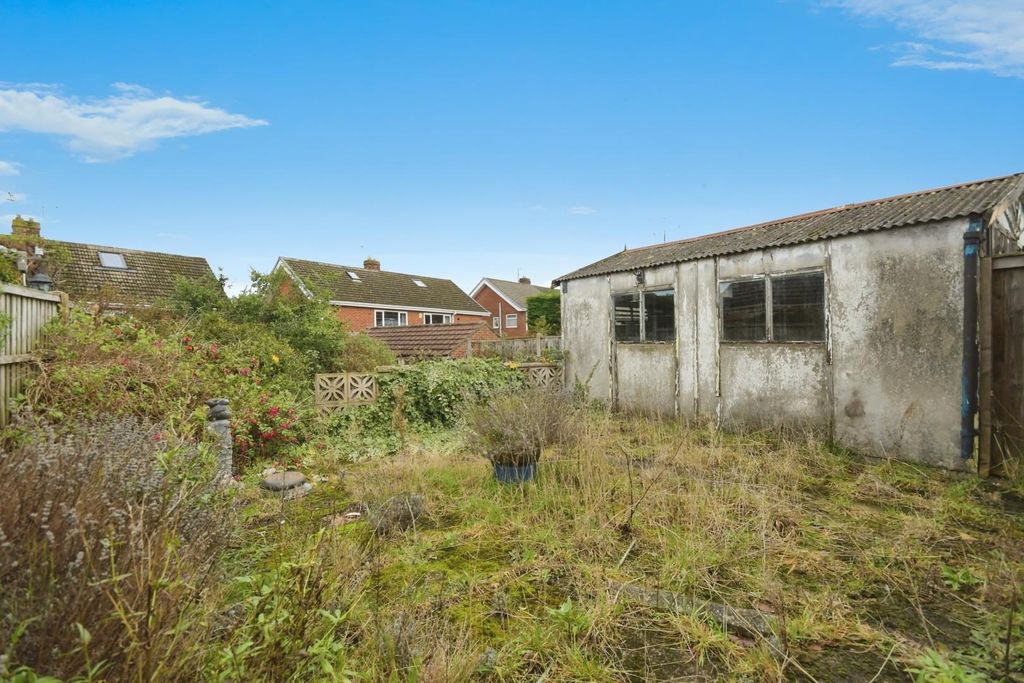 Property photo 2 of 16 Rear 03.Jpg