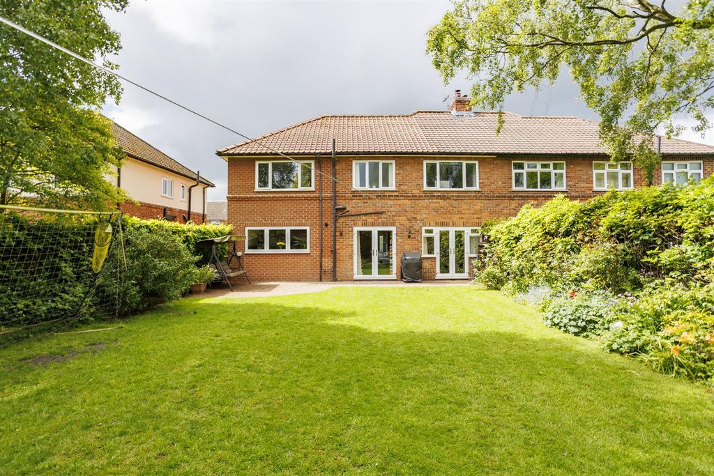 Property photo 2 of 27 29_Bridge_Road_5.Jpg