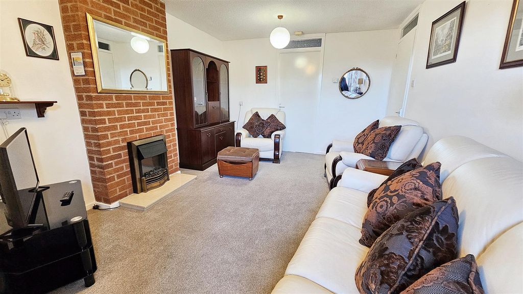 Property photo 3 of 13 20251027_141926.Jpg