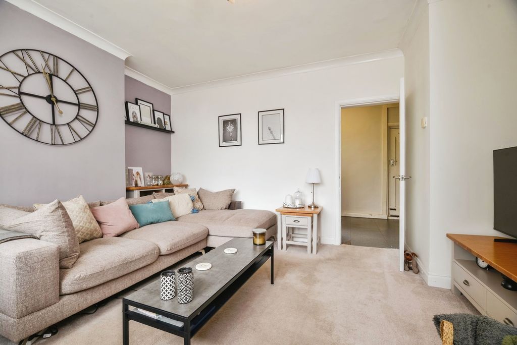 Property photo 2 of 15 Pbox-Img.Jpg