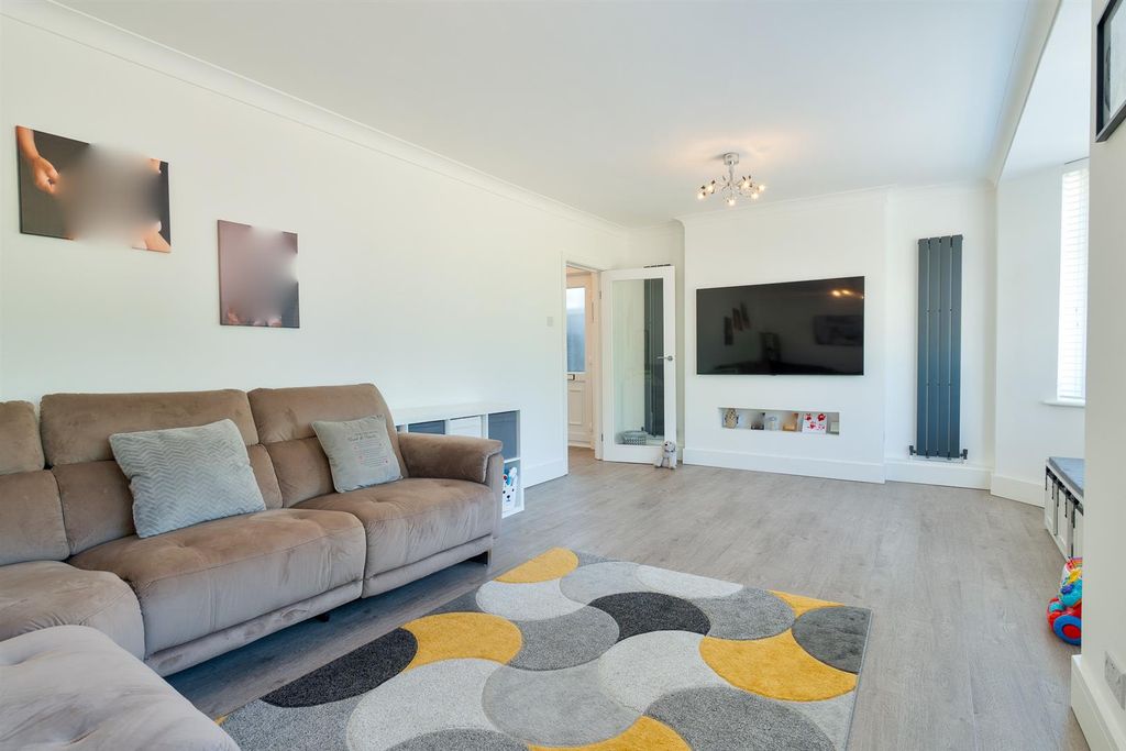 Property photo 3 of 16 Dsc00779-Edit.Jpg