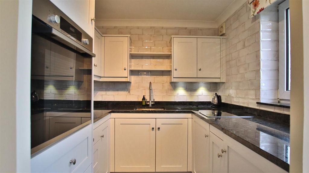 Property photo 3 of 14 Img_1024.Jpg