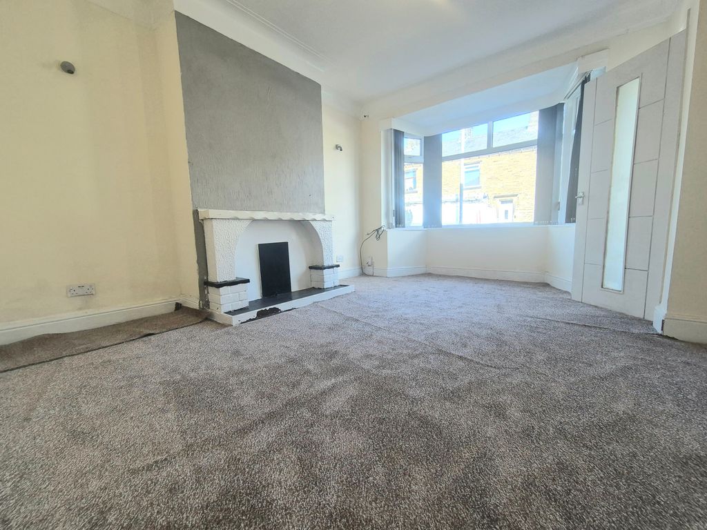 Property photo 3 of 8 Image