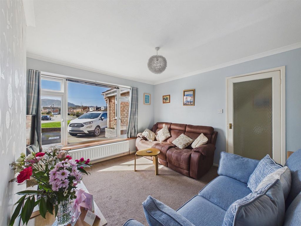 Property photo 3 of 29 Cam03972G0-Pr0286-Still013.Jpg