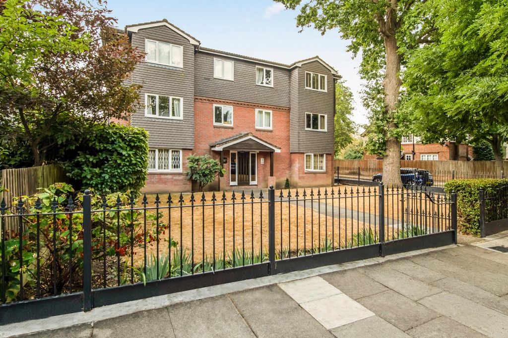 Property photo 1 of 9