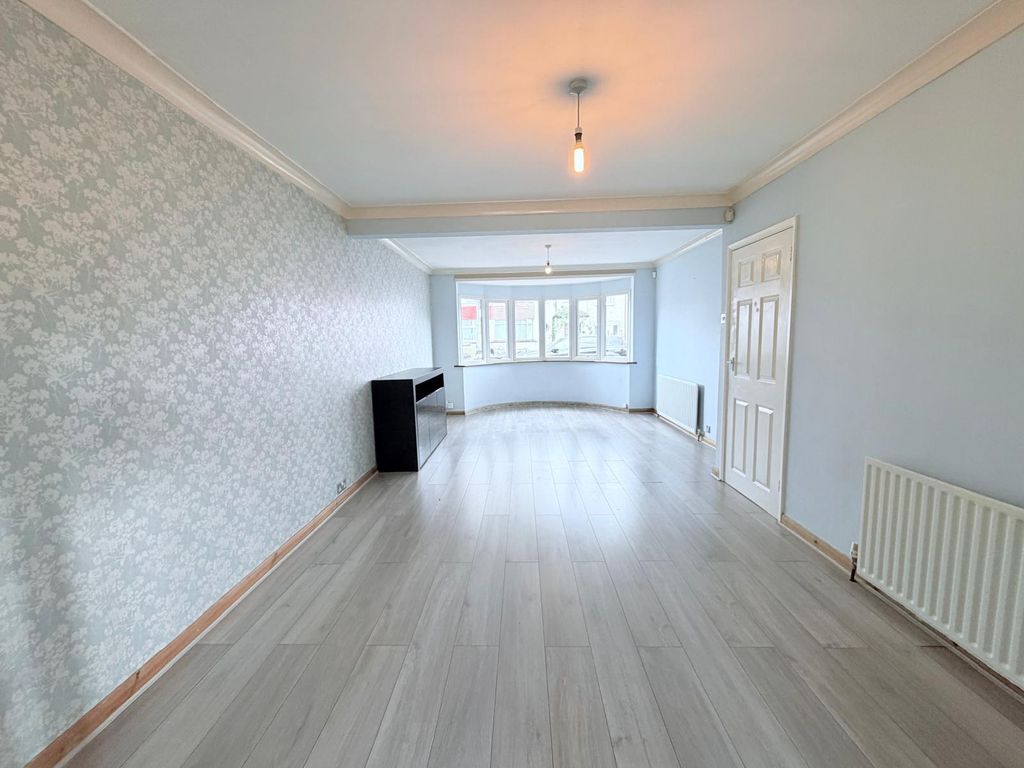 Property photo 3 of 13 Living Room