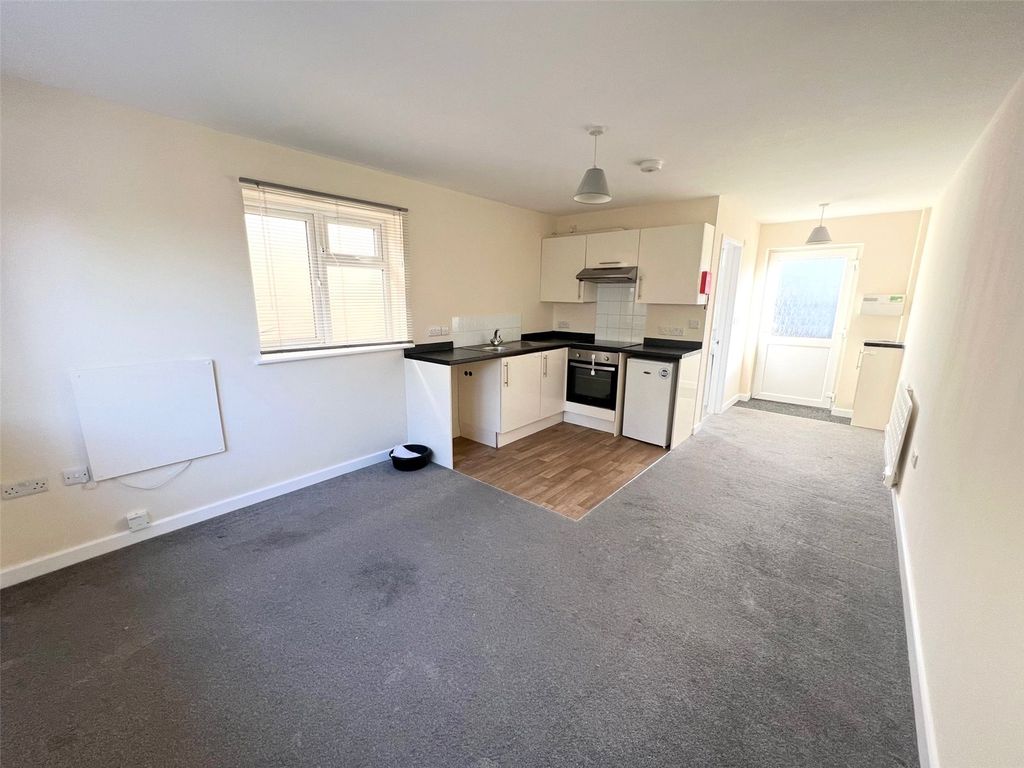 Property photo 3 of 5 Picture No. 04