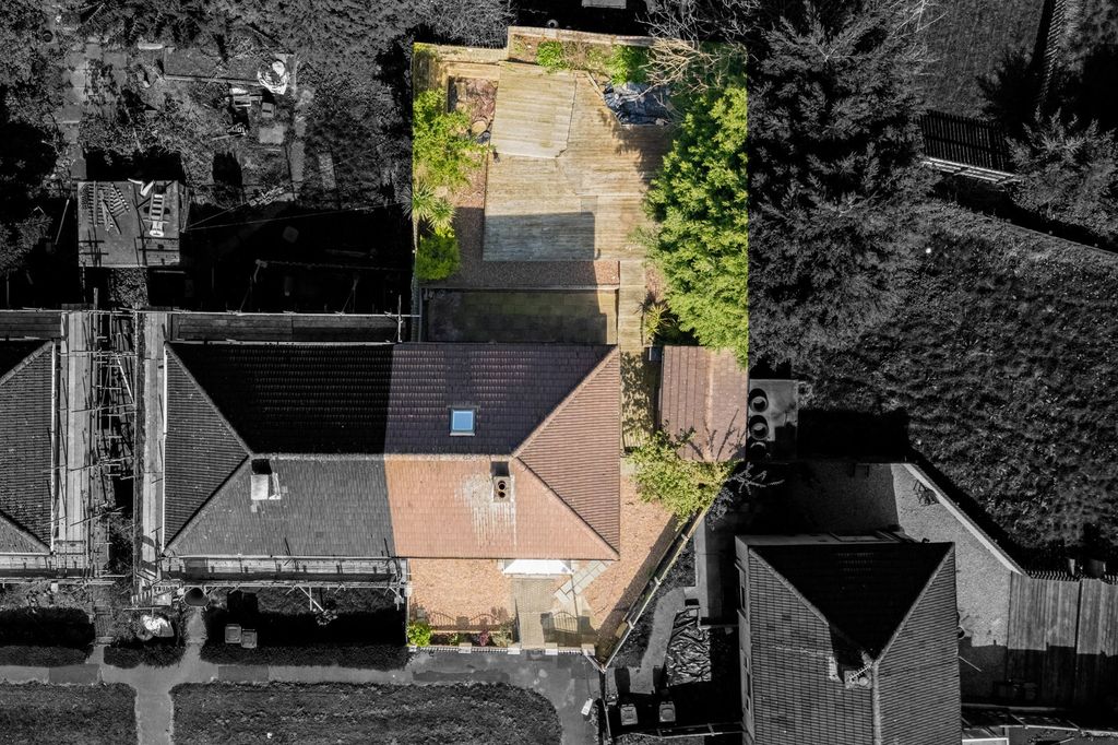 Property photo 2 of 22