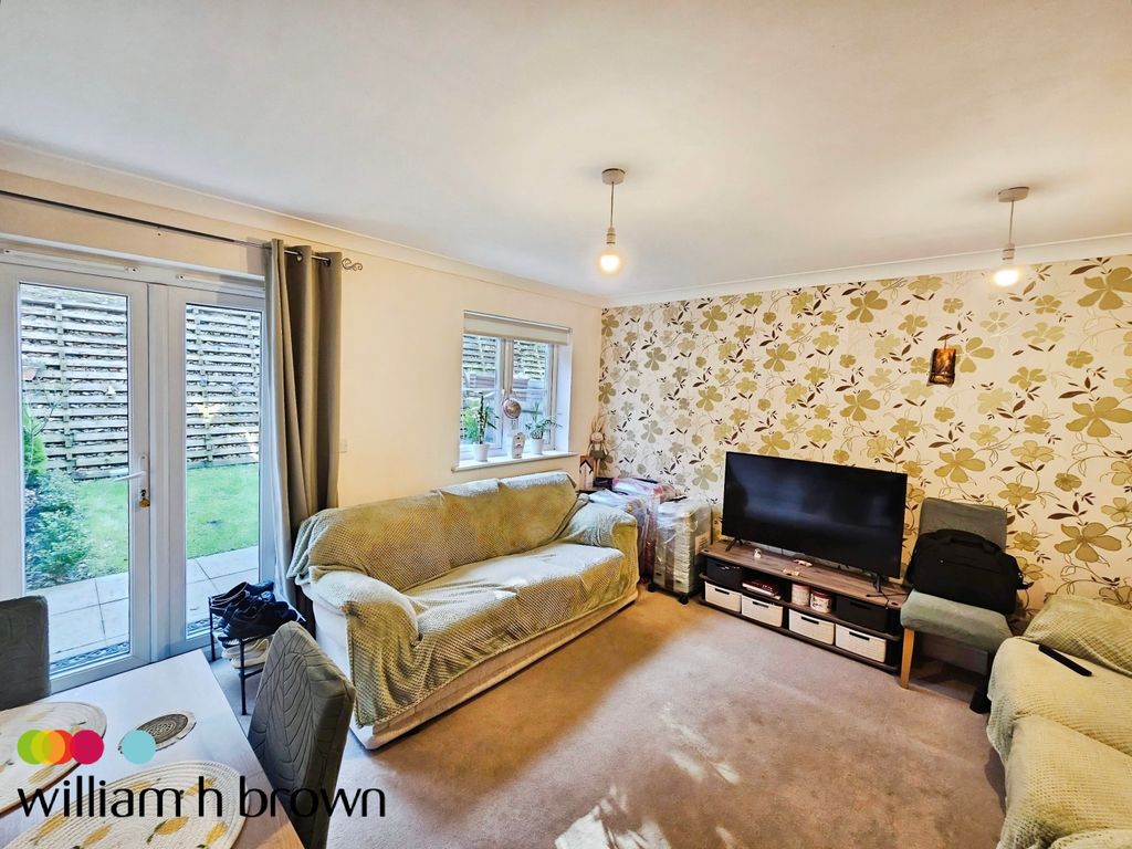 Property photo 3 of 12 Image