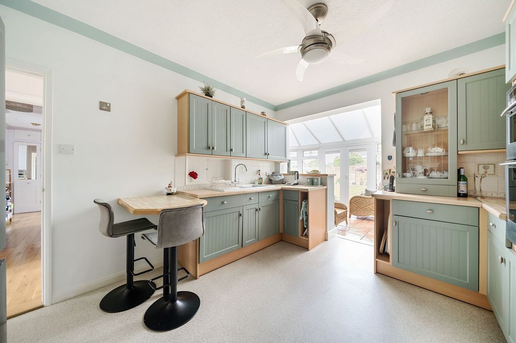 Property photo 2 of 21 Kitchen/Dining Room (1)