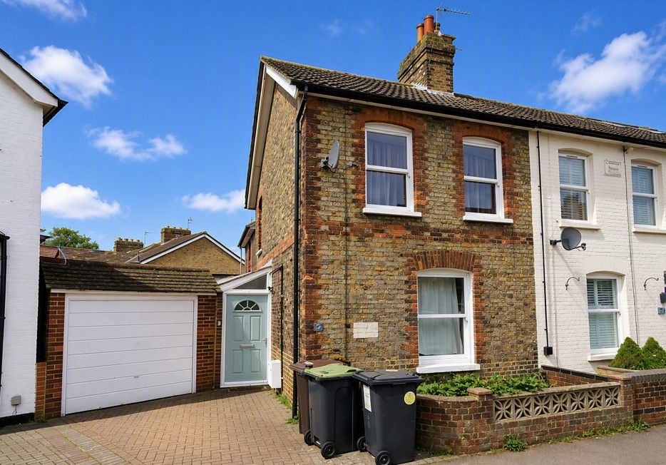 Property photo 1 of 9
